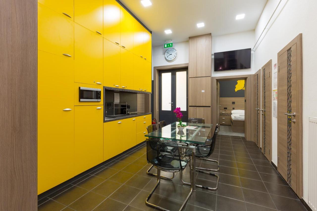 E14 Design Hostel ブダペスト エクステリア 写真