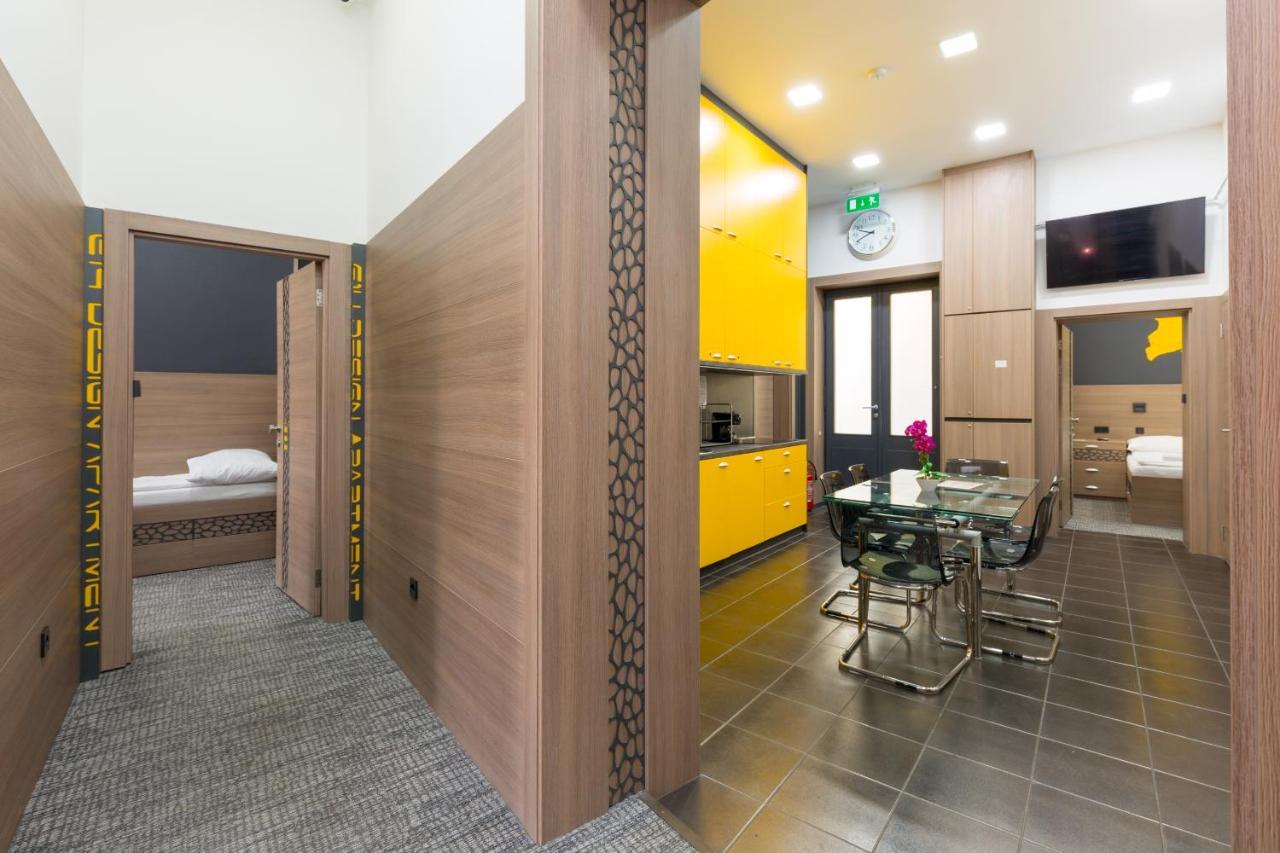 E14 Design Hostel ブダペスト エクステリア 写真