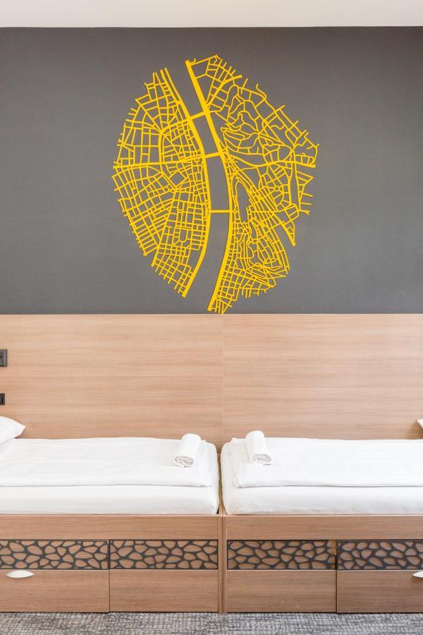 E14 Design Hostel ブダペスト エクステリア 写真
