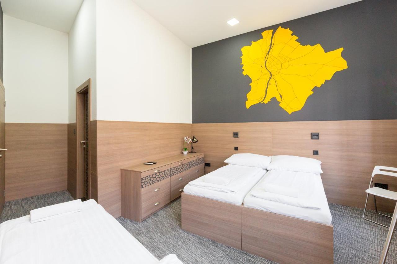 E14 Design Hostel ブダペスト エクステリア 写真