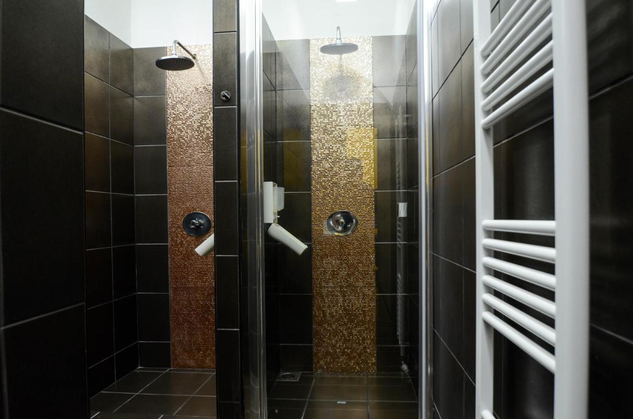 E14 Design Hostel ブダペスト エクステリア 写真
