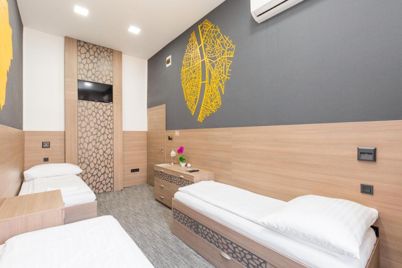 E14 Design Hostel ブダペスト エクステリア 写真