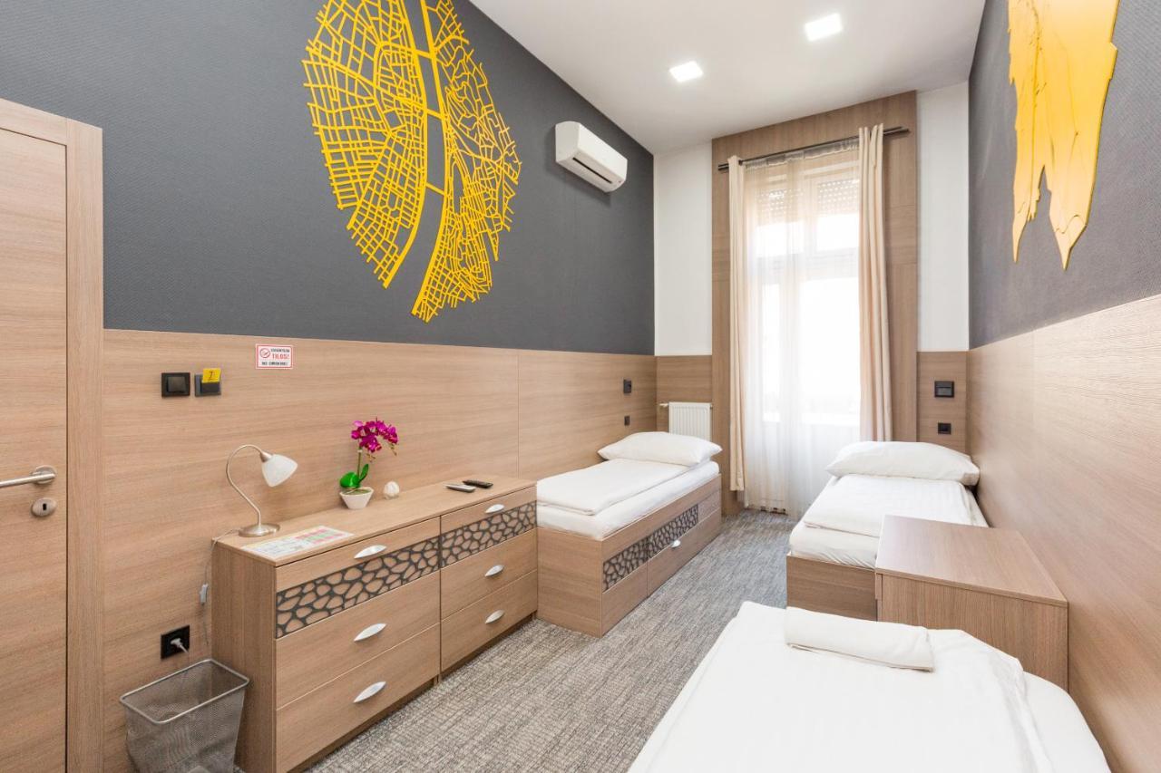 E14 Design Hostel ブダペスト エクステリア 写真