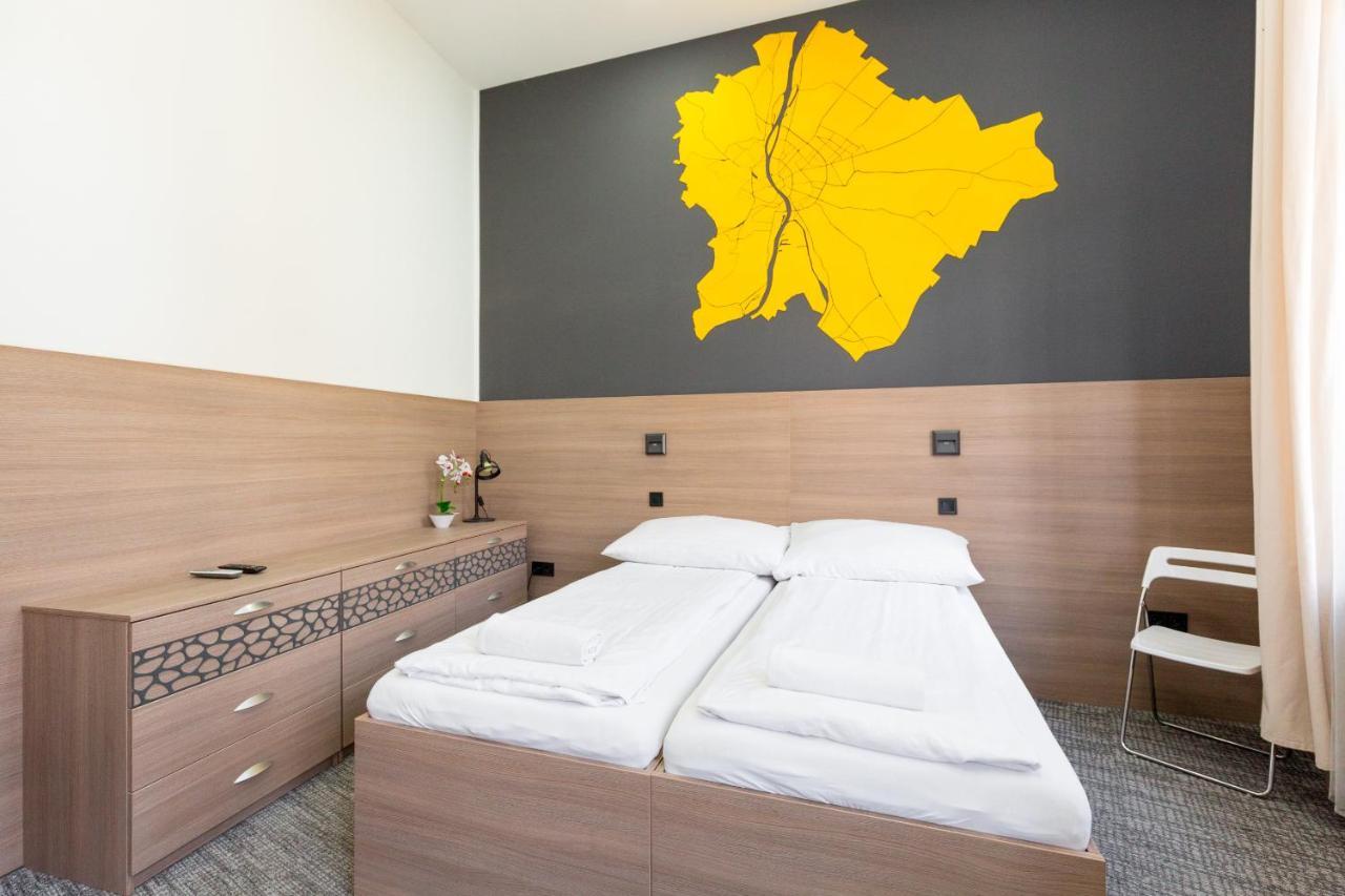E14 Design Hostel ブダペスト エクステリア 写真
