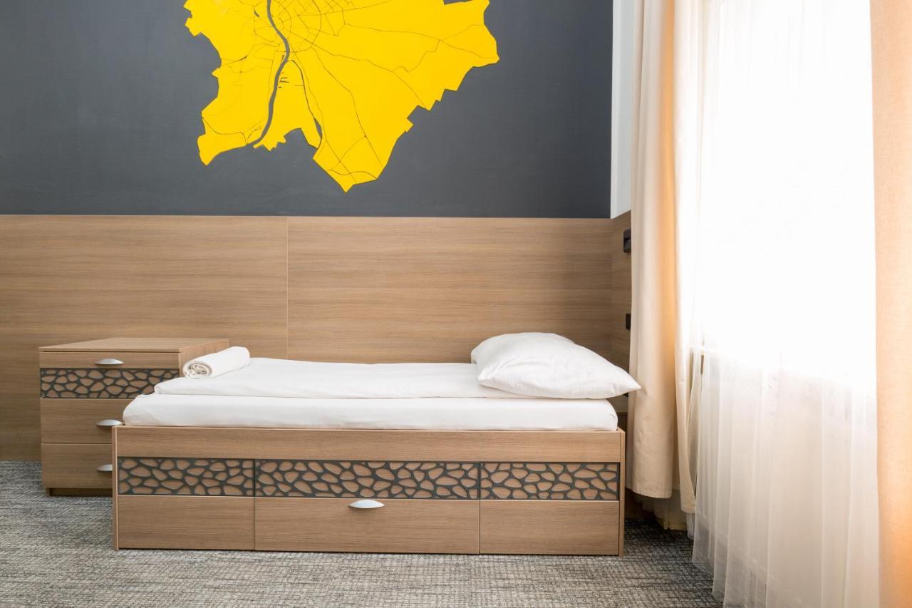 E14 Design Hostel ブダペスト エクステリア 写真