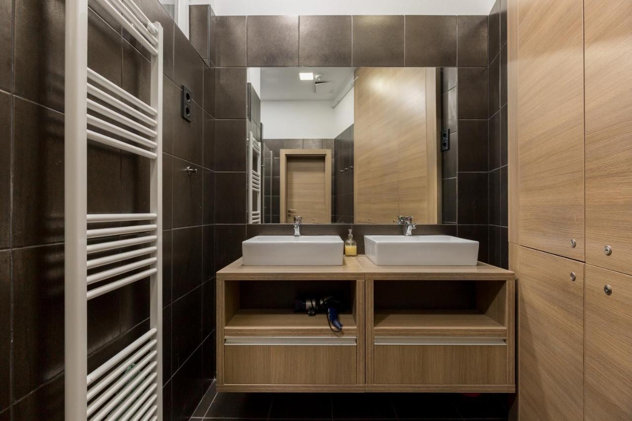 E14 Design Hostel ブダペスト エクステリア 写真