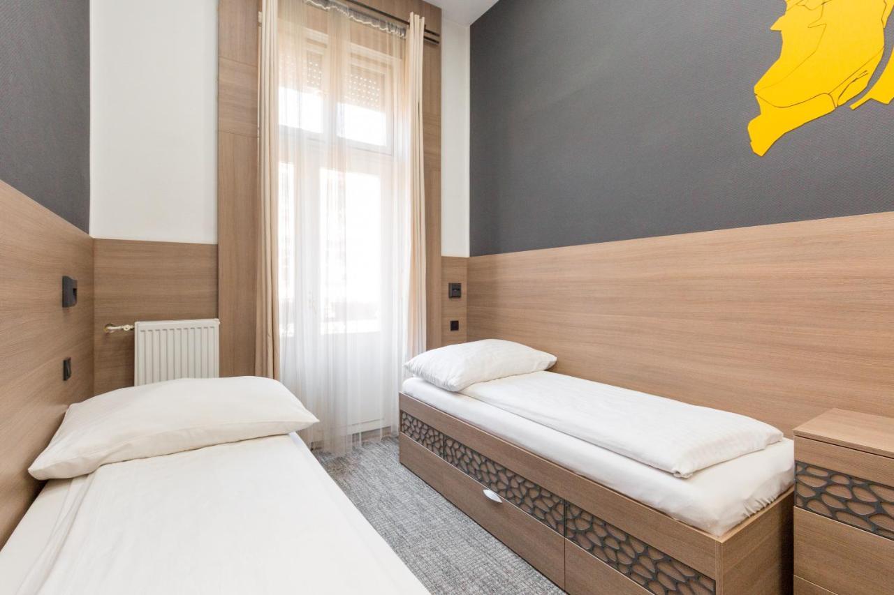 E14 Design Hostel ブダペスト エクステリア 写真