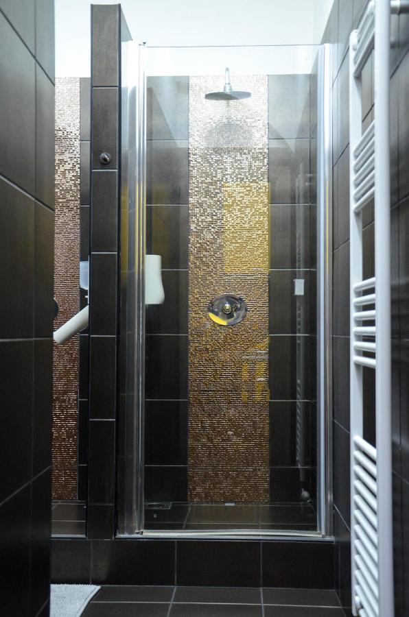 E14 Design Hostel ブダペスト エクステリア 写真
