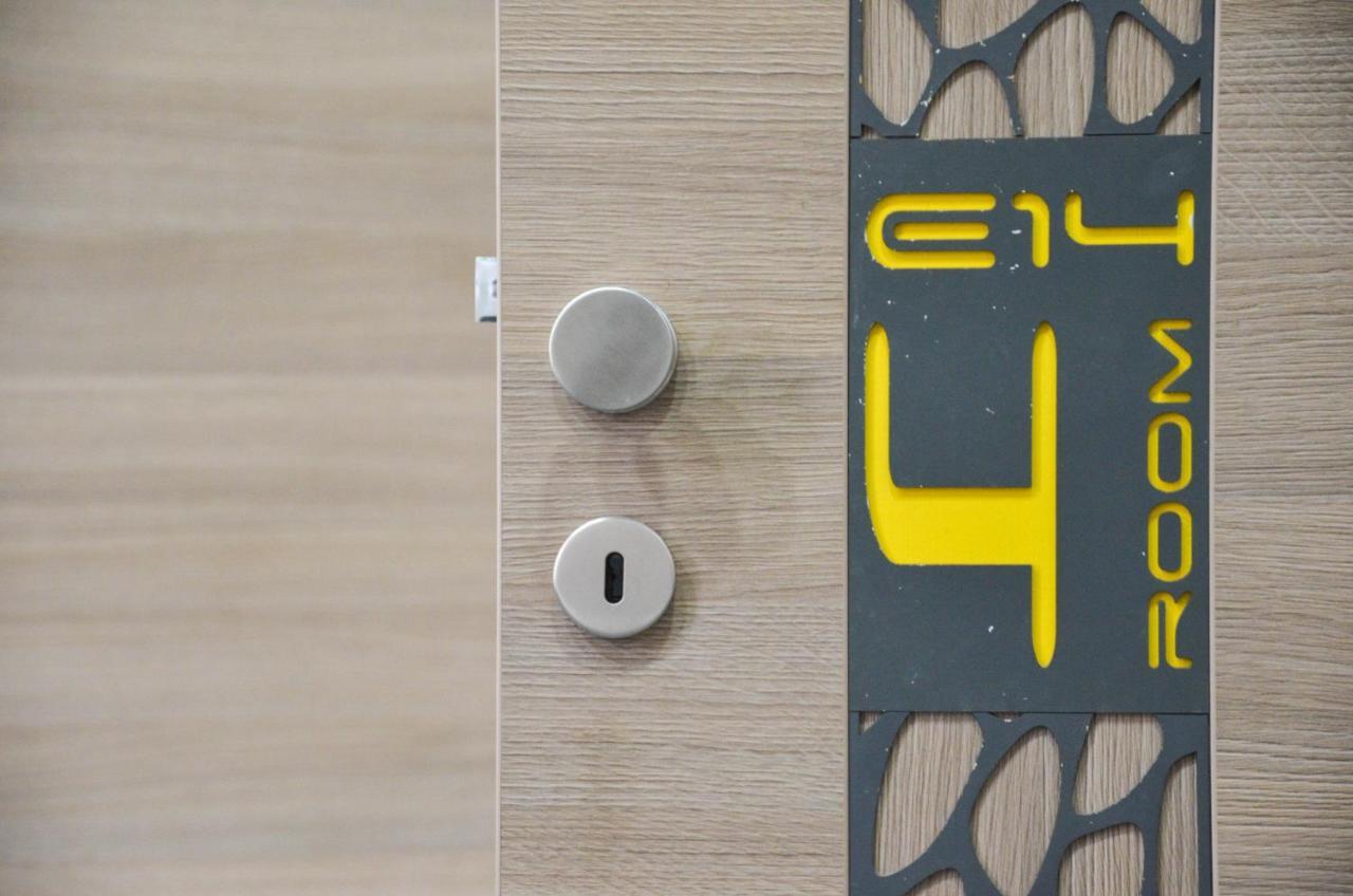 E14 Design Hostel ブダペスト エクステリア 写真